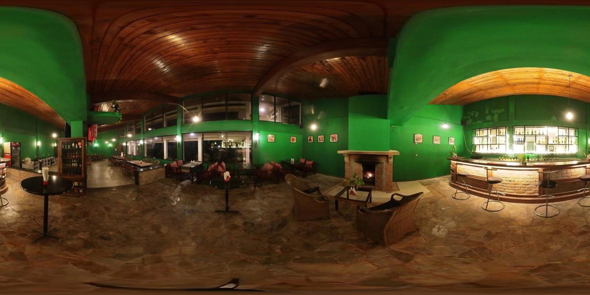 Hotel Landmark Woods à Kāziranga Extérieur photo