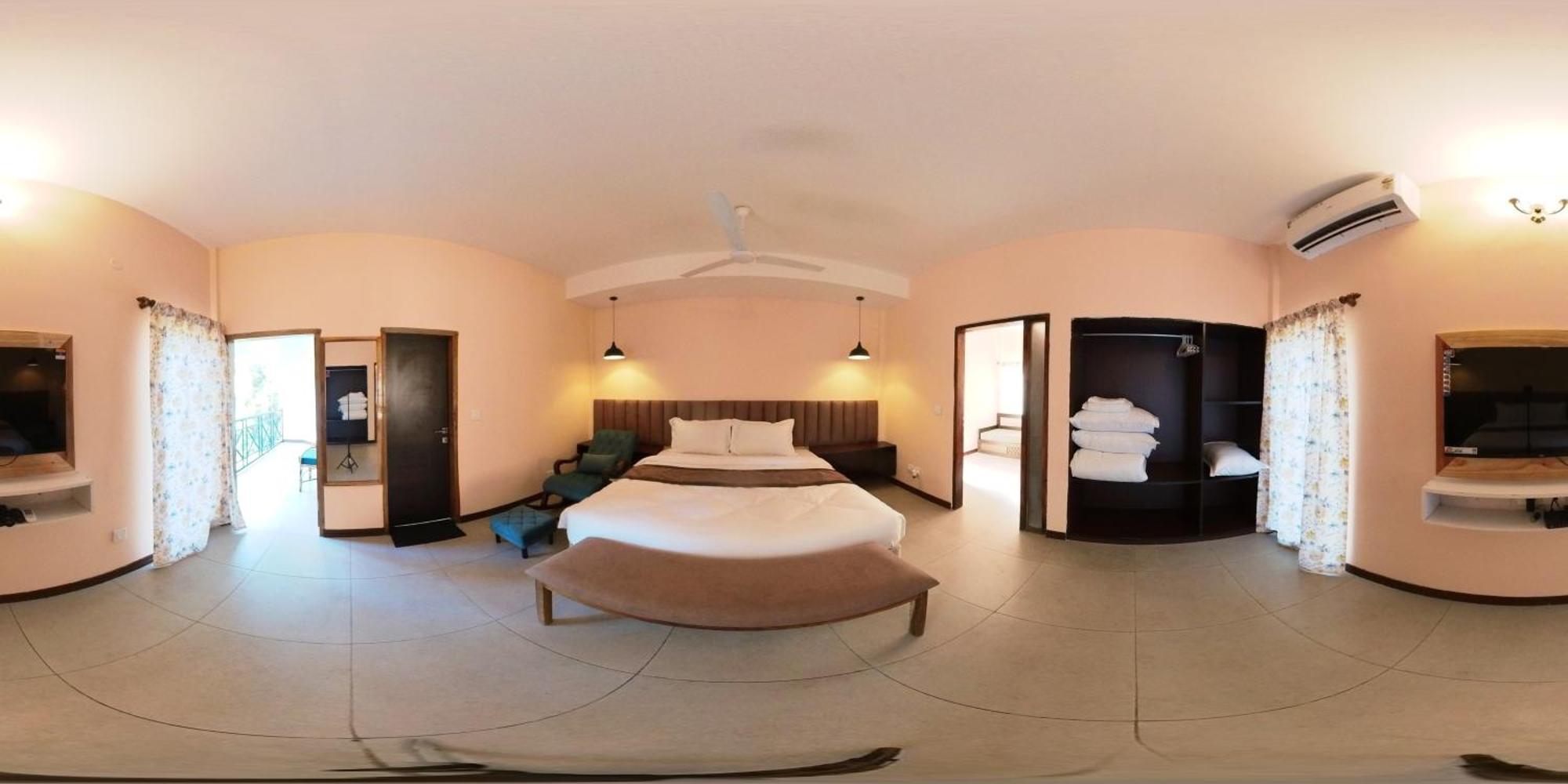 Hotel Landmark Woods à Kāziranga Extérieur photo
